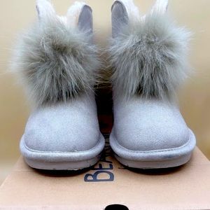 D🐾BEARPAW Womens Libby Suede Sheepskin Pom Pom Boot with NeverWet Size 9 M US